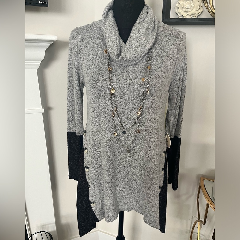 NWT MISIA COW NECK TOP